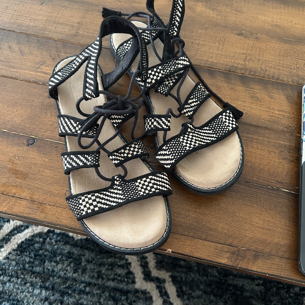 Old Navy Black and White Gladiator Sandals